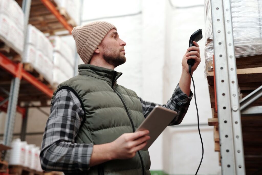 Supply Chain Automation: How to Connect Your Management Software with Physical Hardware